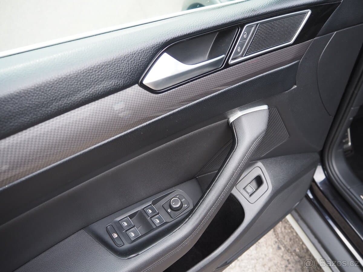 2016 Volkswagen PASSAT - 14