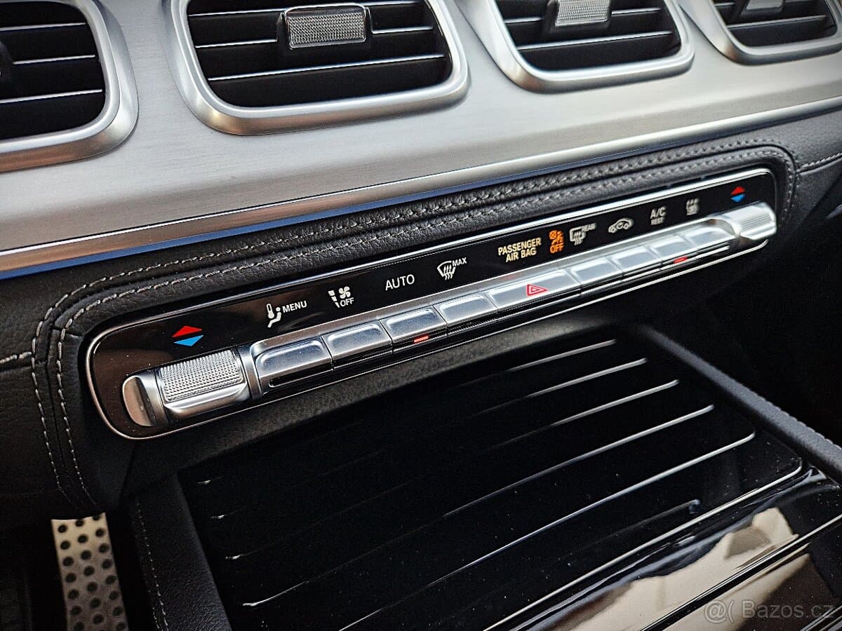2025 Mercedes-Benz GL - 14