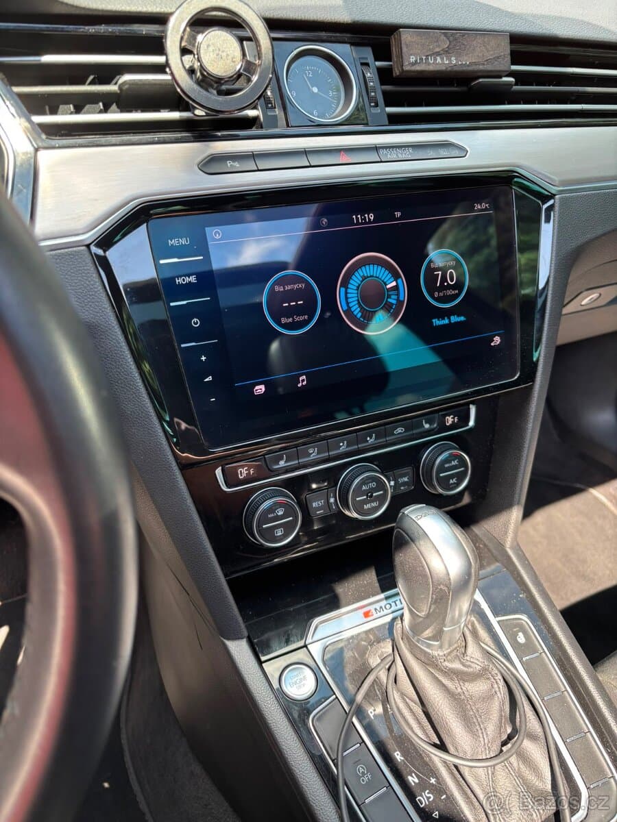 2019 Volkswagen PASSAT - 14