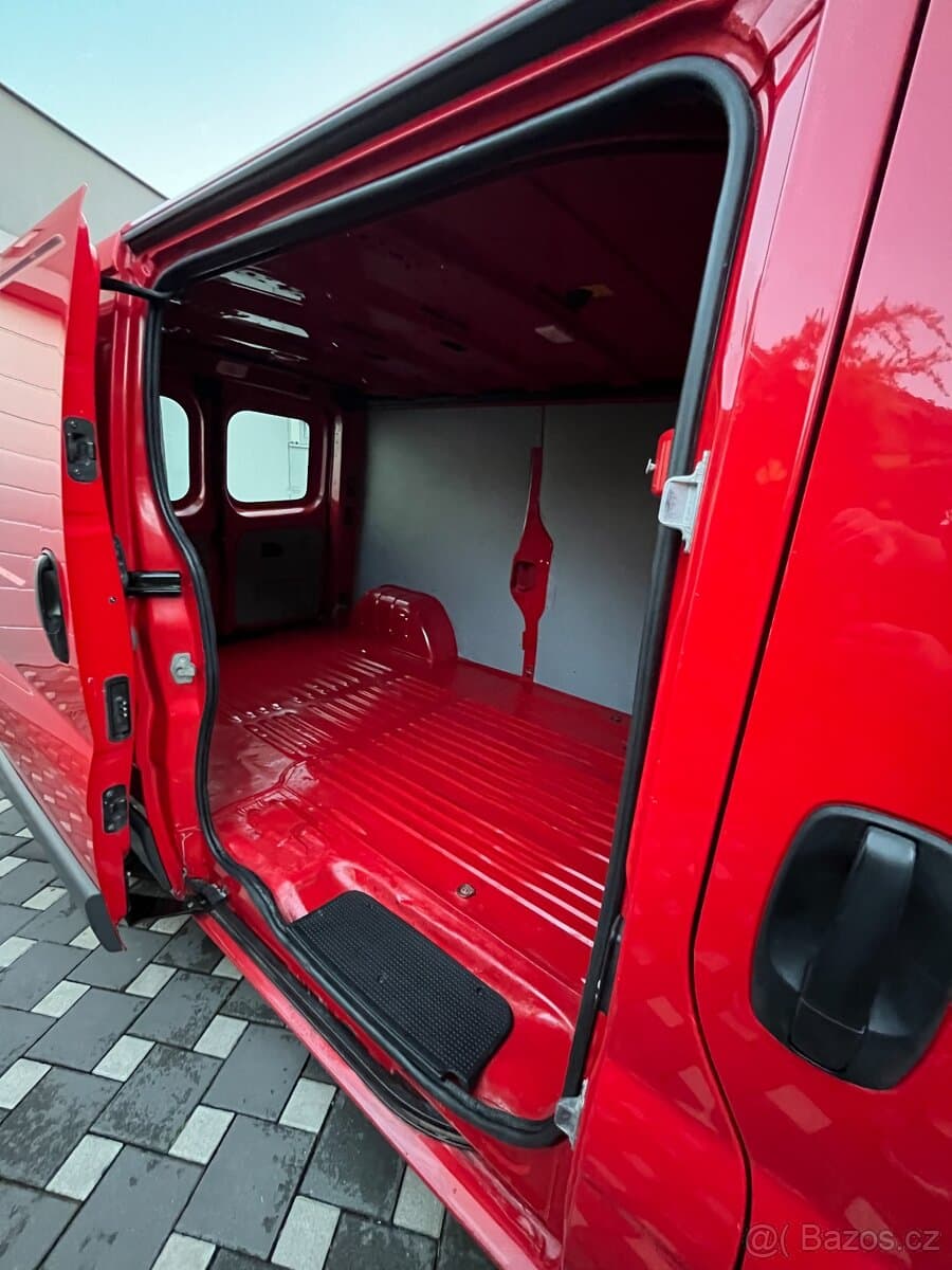2013 Renault TRAFIC - 14
