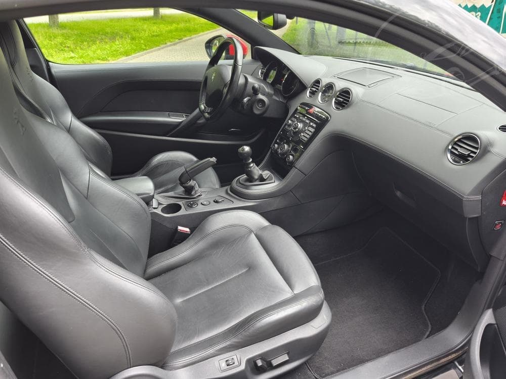 2011 Peugeot RCZ - 14
