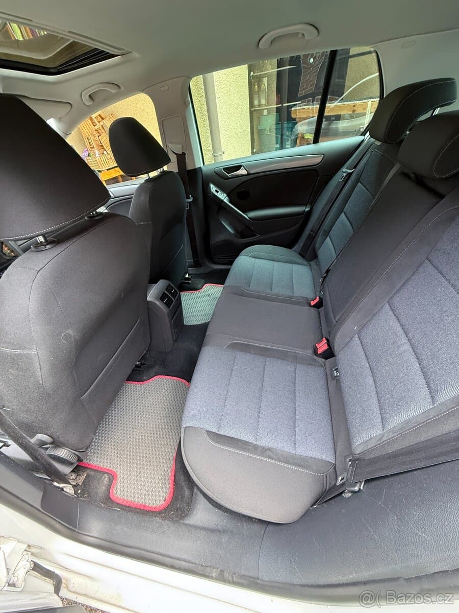 2011 Volkswagen GOLF - 14