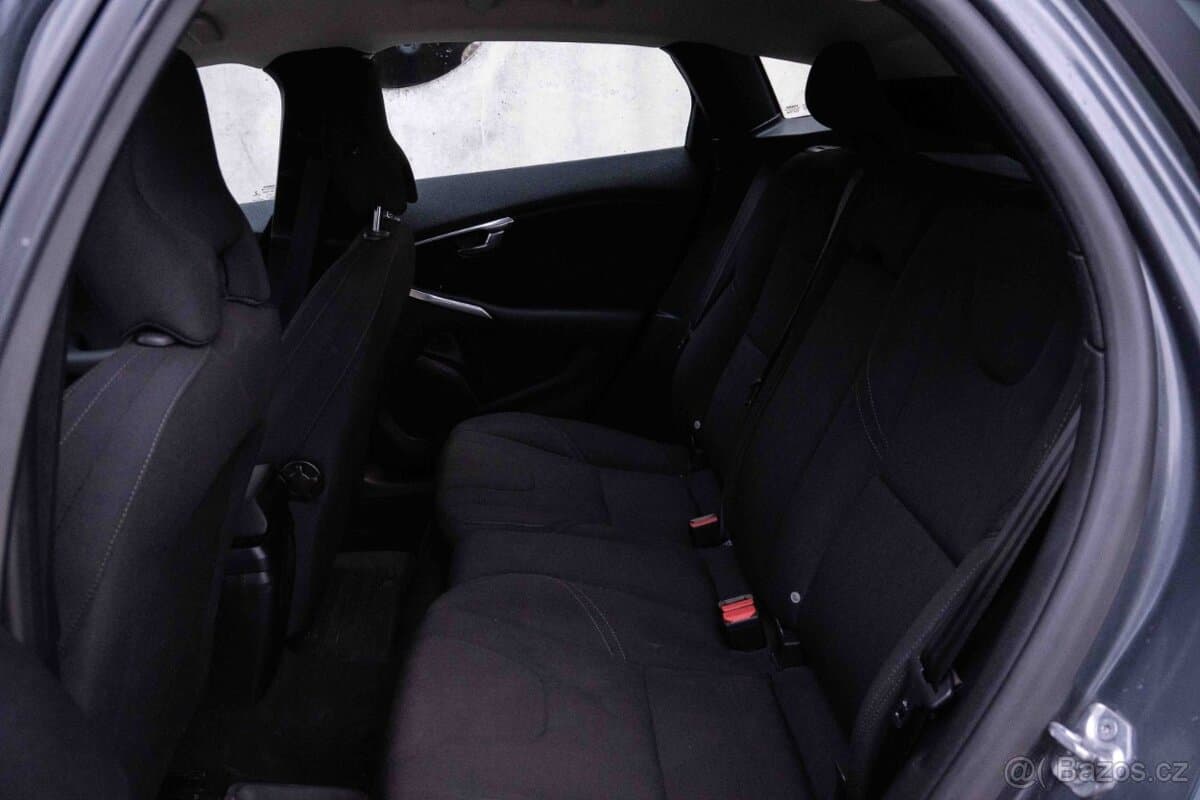 2013 Volvo V40 - 14