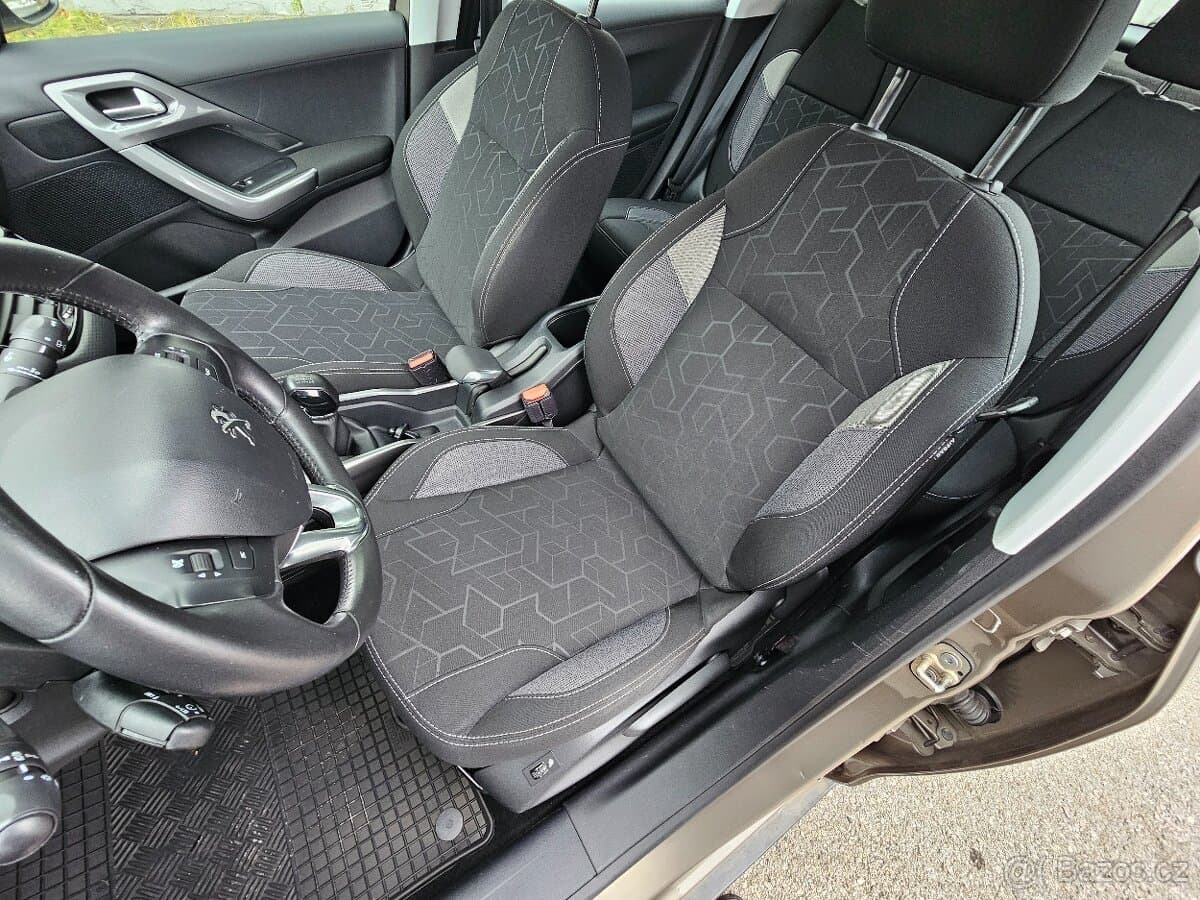 2017 Peugeot 2008 - 14
