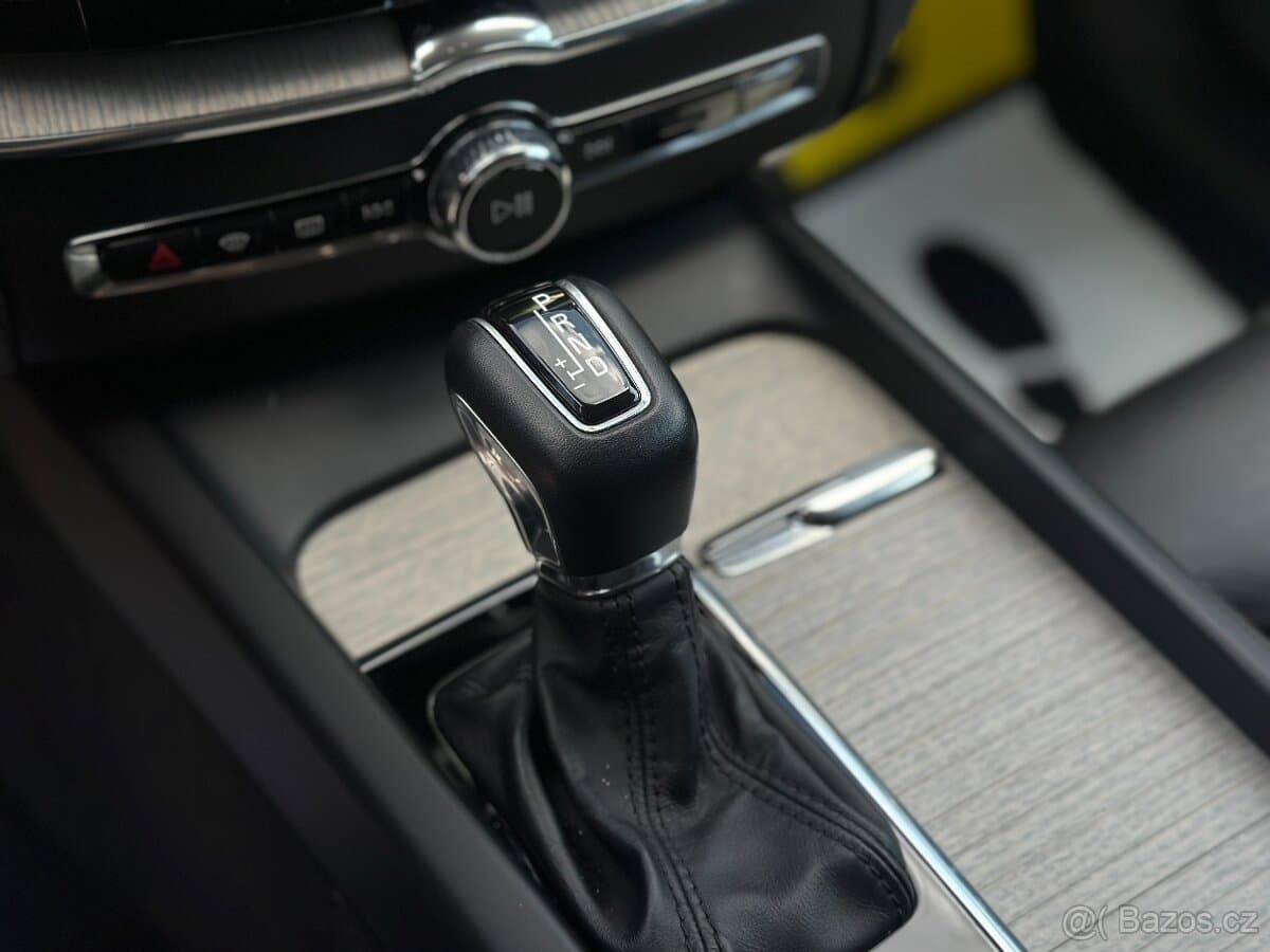 2019 Volvo XC60 - 14