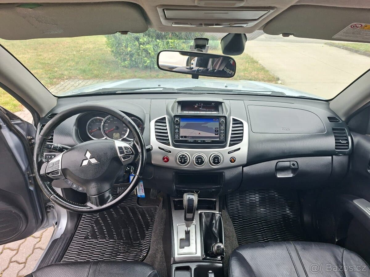 2015 Mitsubishi L200 - 14