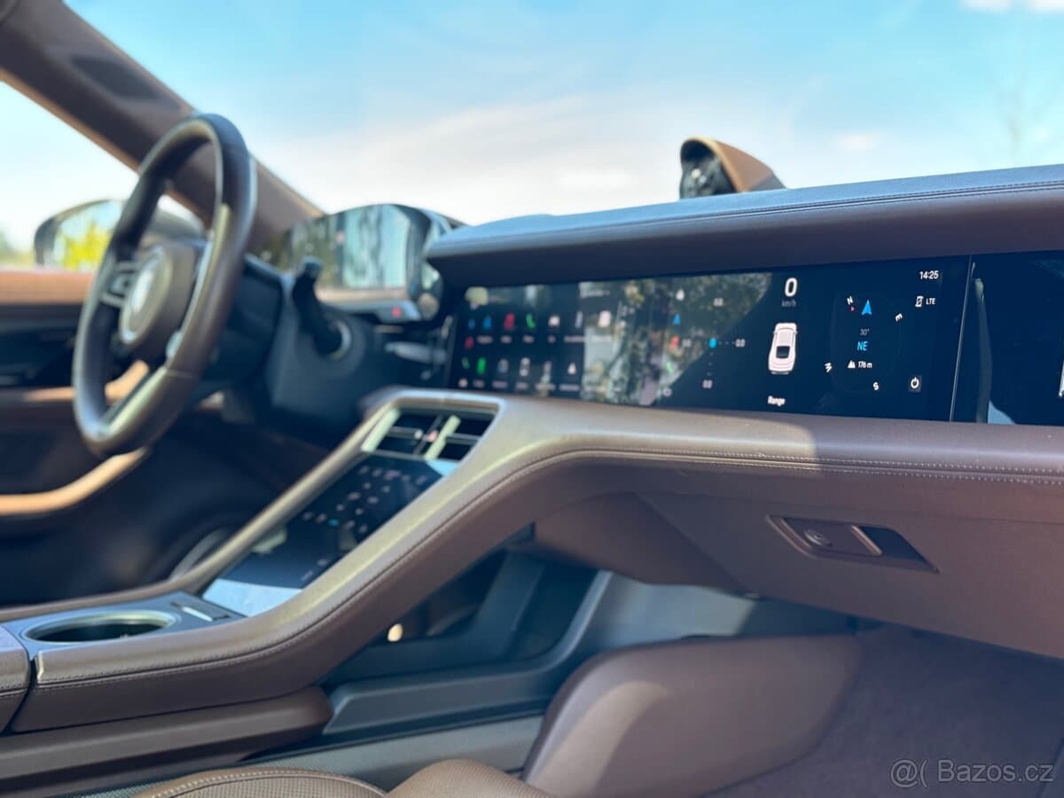 2021 Porsche TAYCAN - 14