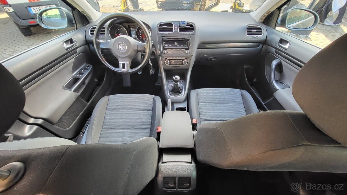 2011 Volkswagen GOLF - 14