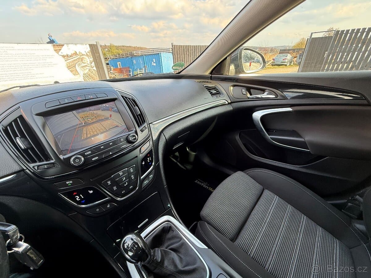2015 Opel INSIGNIA - 14