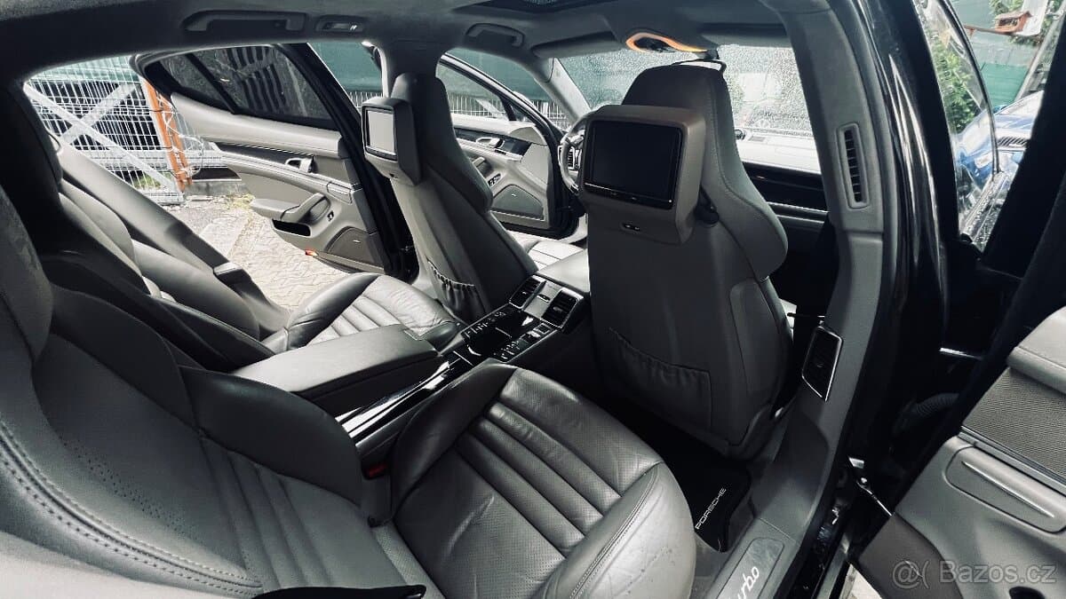 2011 Porsche PANAMERA - 14