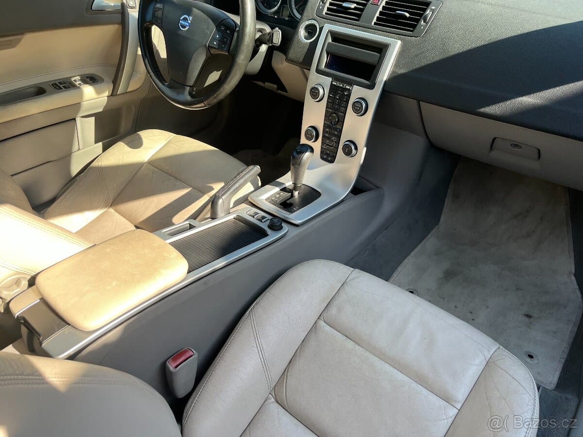 2010 Volvo C70 - 14