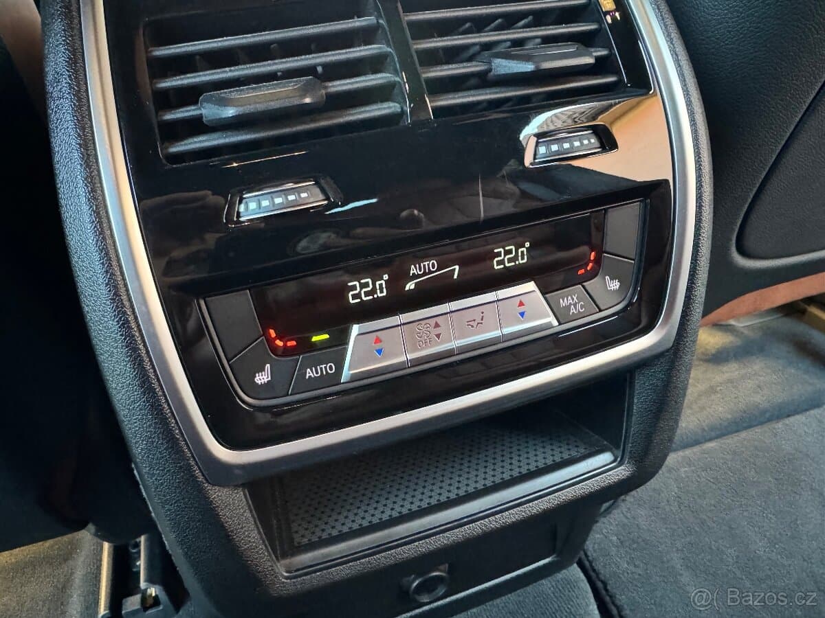 2021 BMW X6 - 14