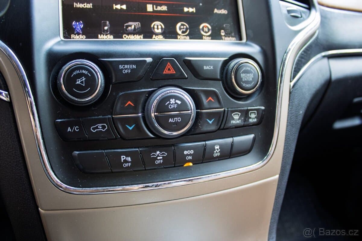 2016 Jeep CHEROKEE - 14
