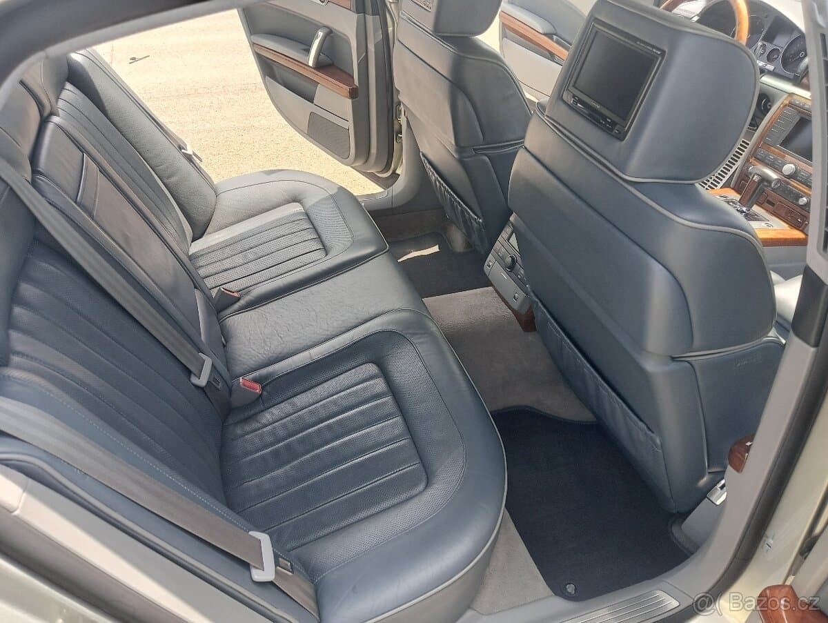 2004 Volkswagen PHAETON - 14