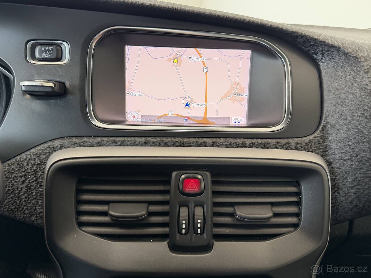 2019 Volvo V40 - 14