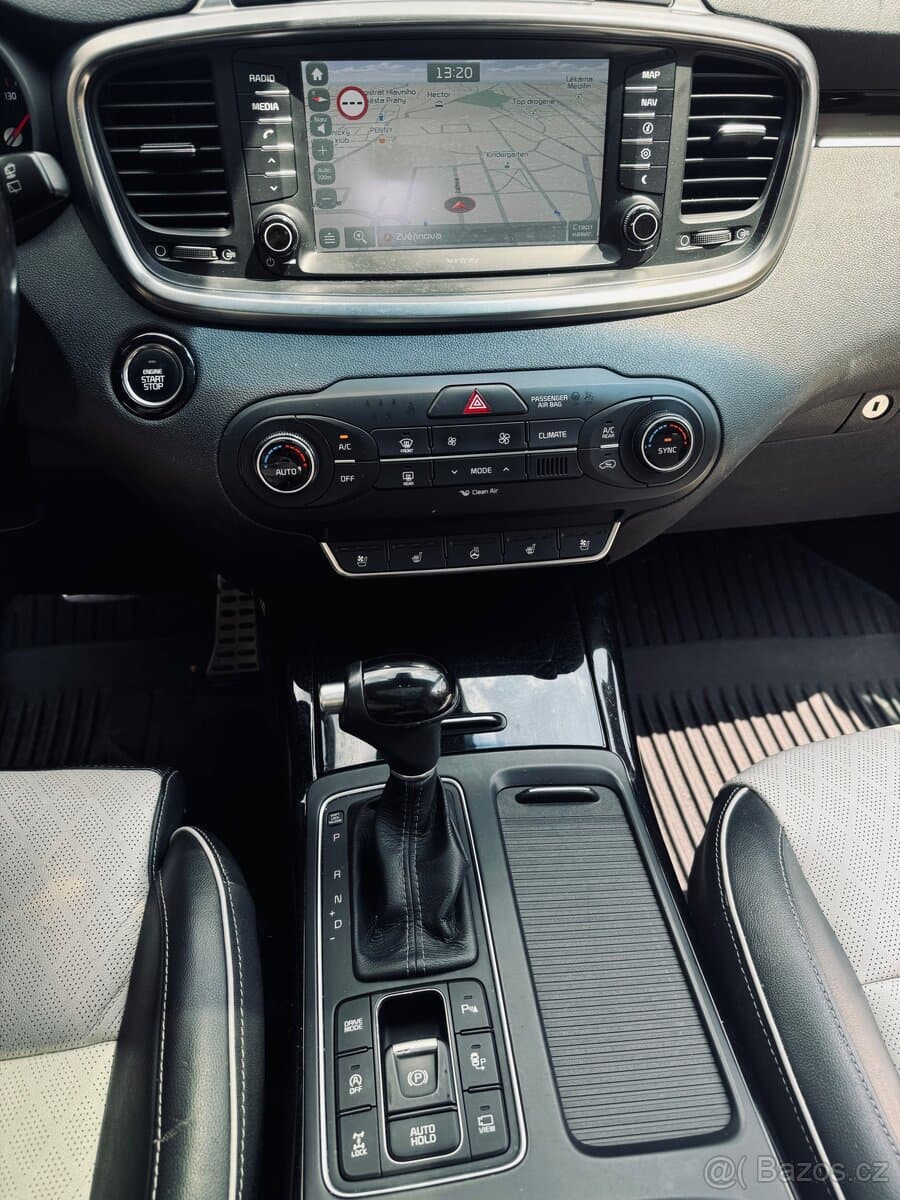 2016 Kia SORENTO - 14