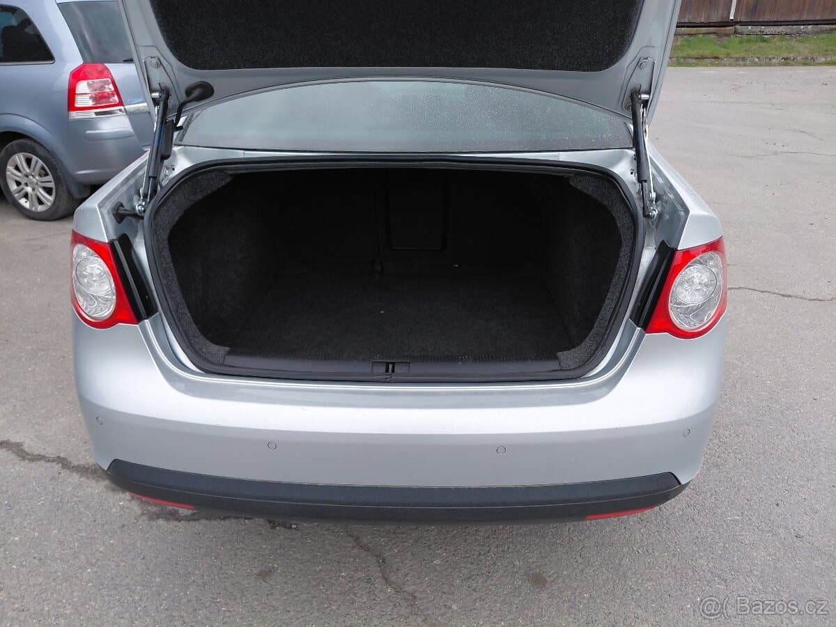 2010 Volkswagen JETTA - 14