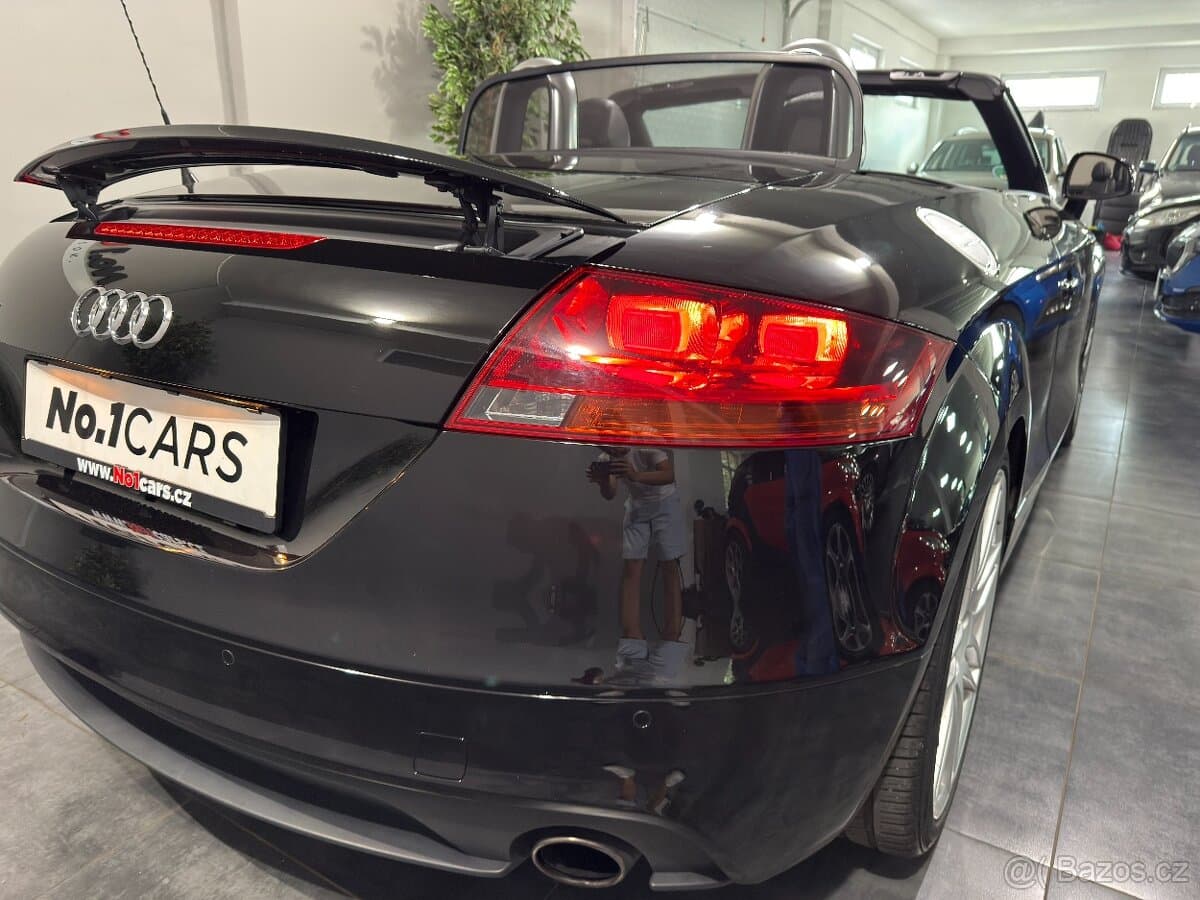 2010 Audi TT - 14