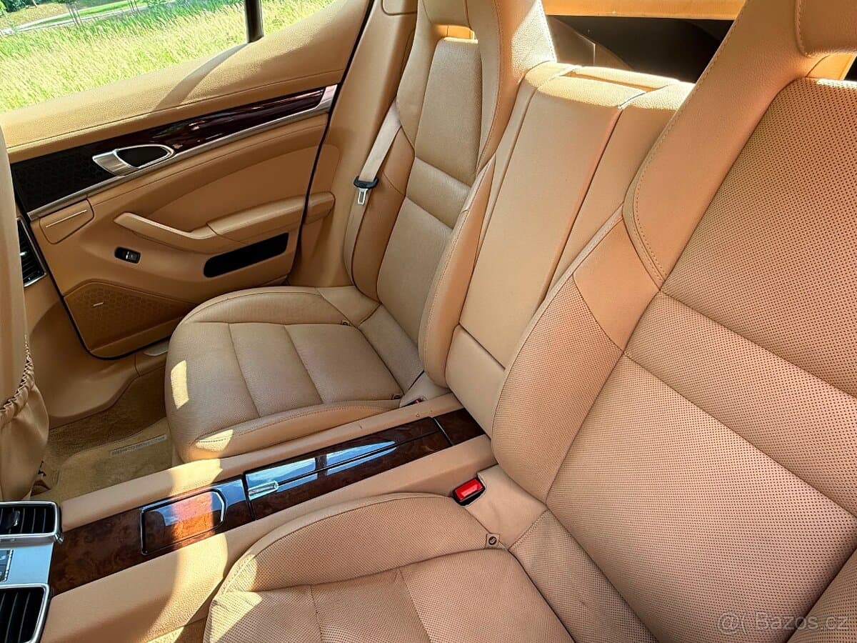 2014 Porsche PANAMERA - 14