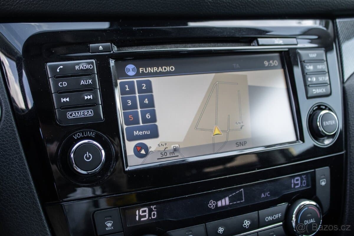2015 Nissan X-TRAIL - 14