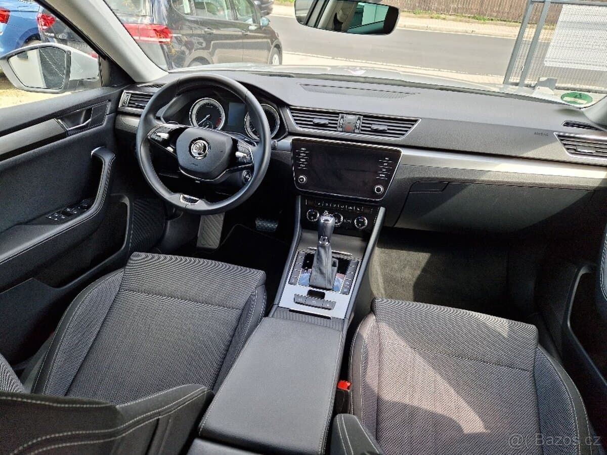 2021 Škoda SUPERB - 14