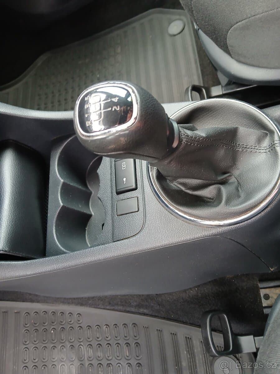 2013 Škoda FABIA - 14