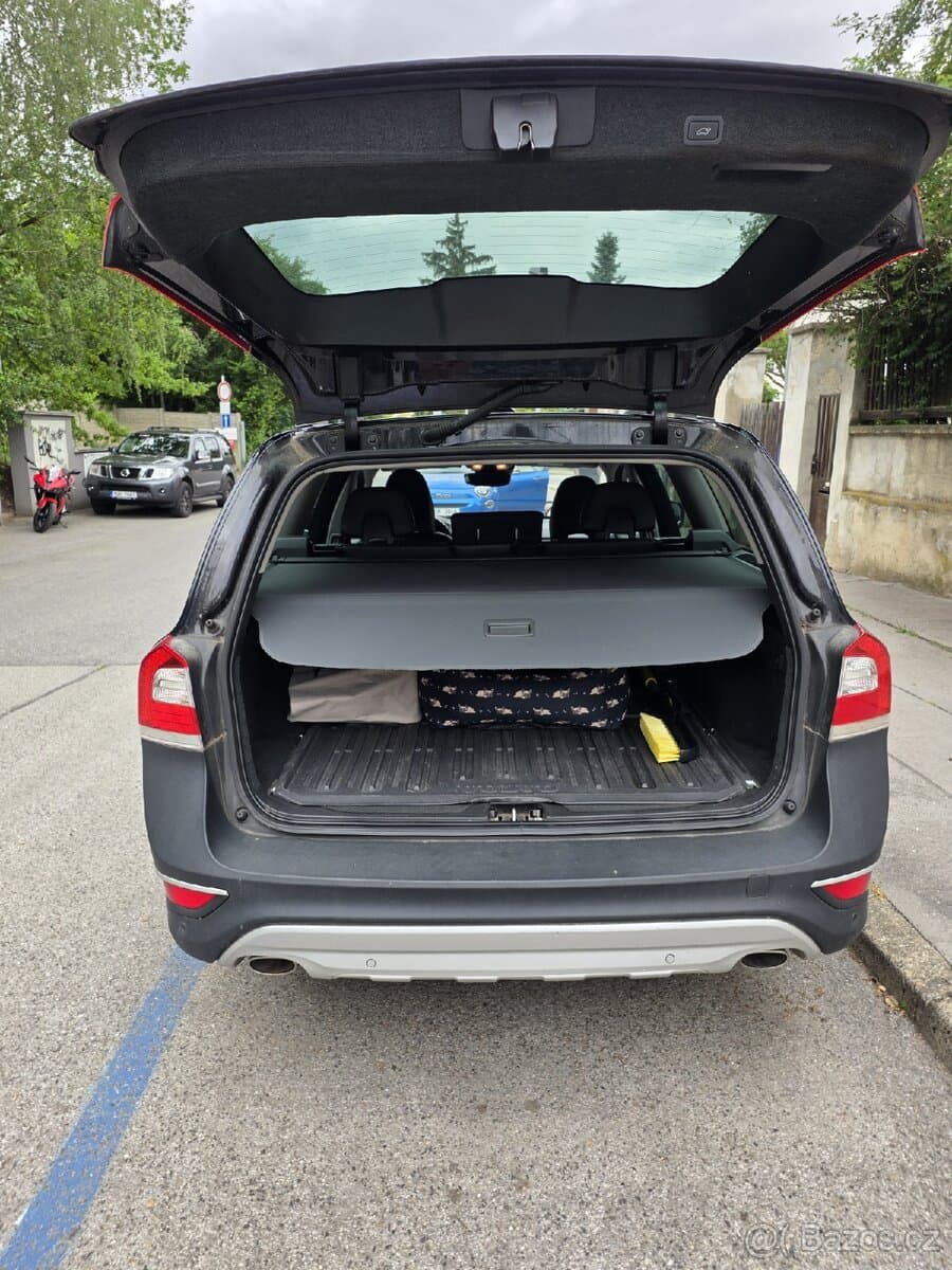 2015 Volvo XC70 - 14