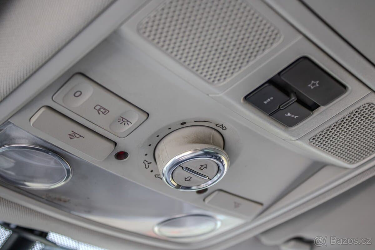 2012 Volkswagen TIGUAN - 14