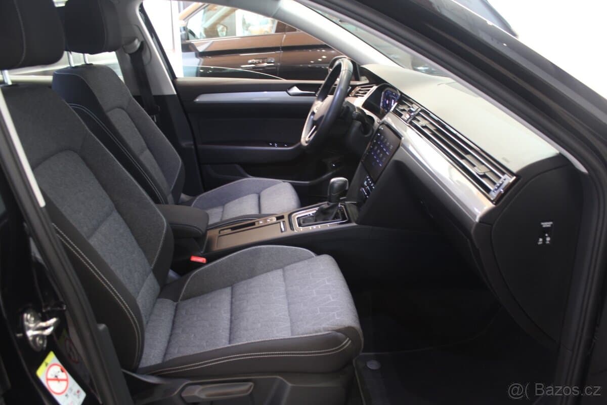 2023 Volkswagen PASSAT - 14