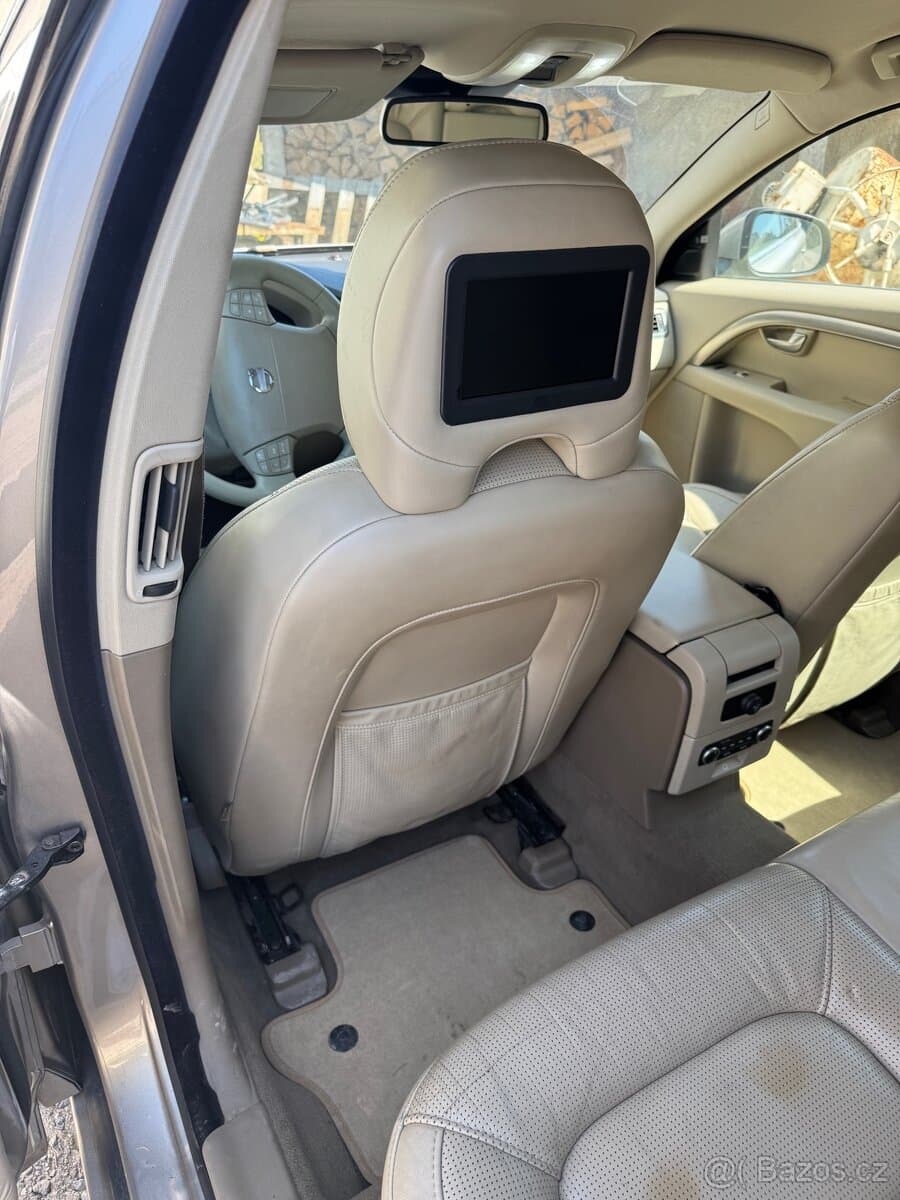 2008 Volvo V70 - 14