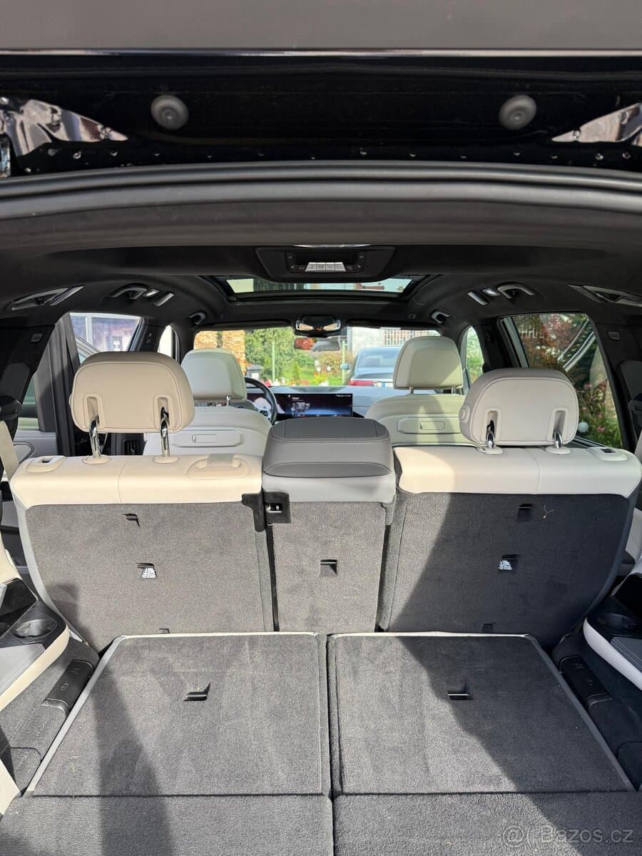 2022 BMW X7 - 14