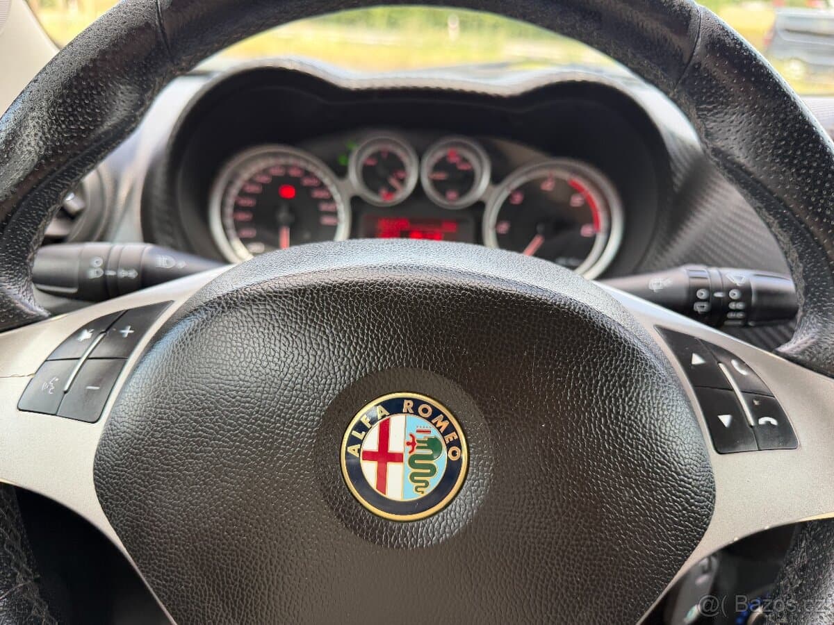 2014 Alfa Romeo MITO - 14