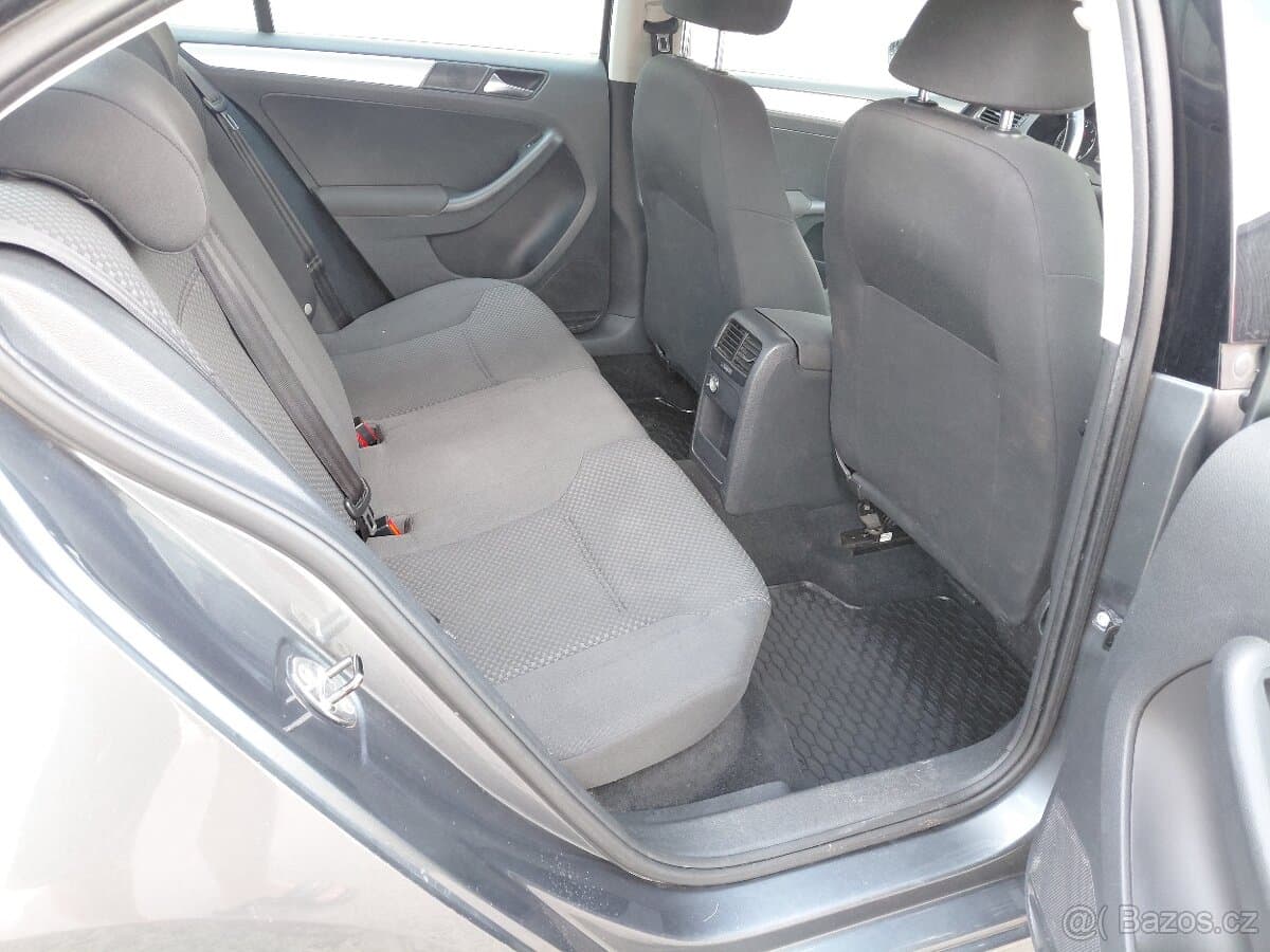 2012 Volkswagen JETTA - 14