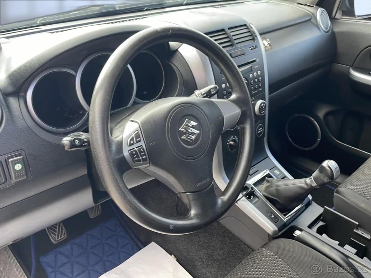 2010 Suzuki GRAND - 14