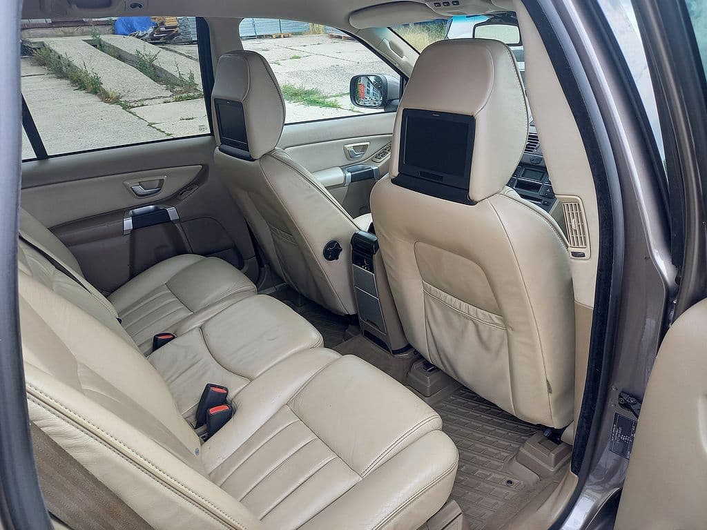 2011 Volvo XC90 - 14