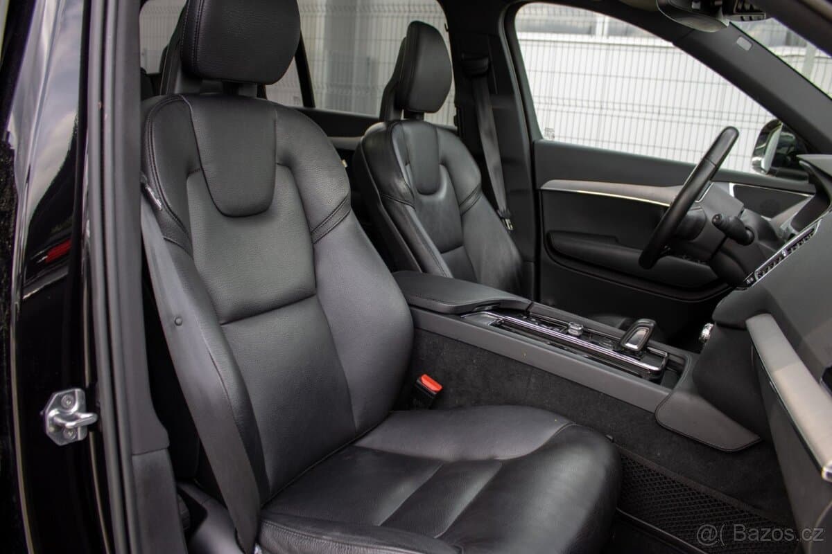 2020 Volvo XC90 - 14