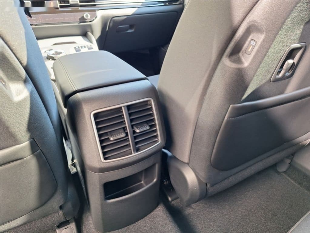 2025 Kia SPORTAGE - 14