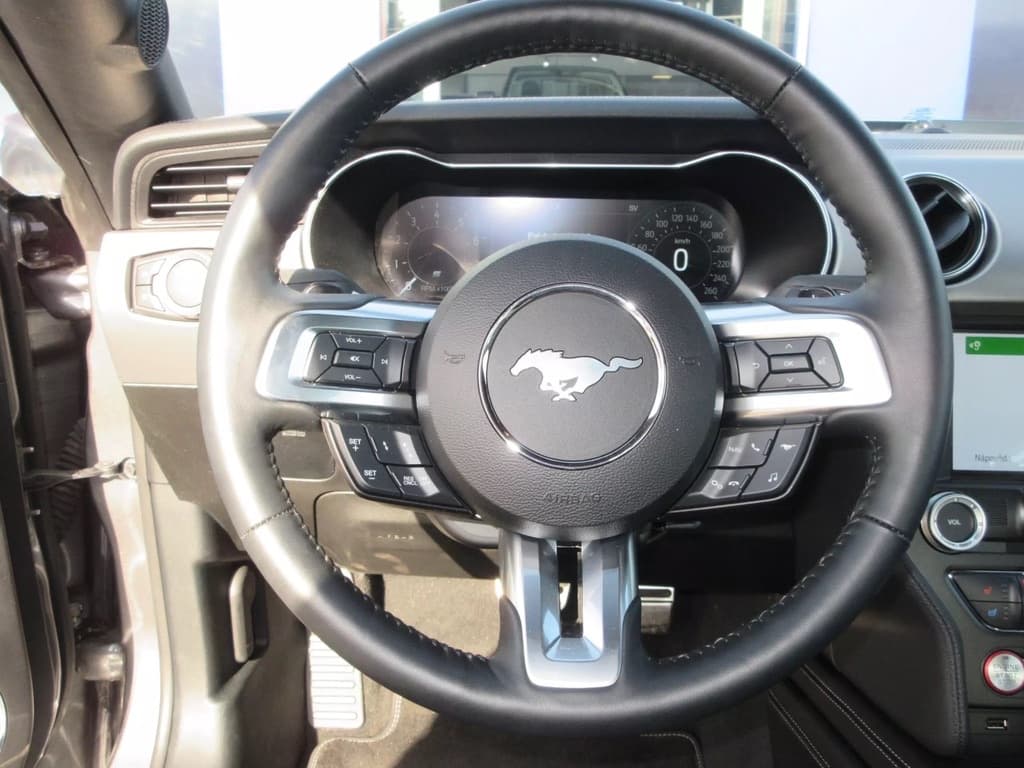 2022 Ford MUSTANG - 14