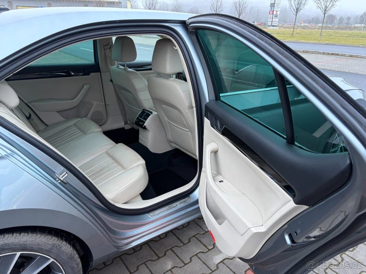 2015 Škoda SUPERB - 14