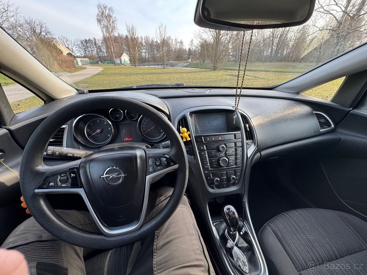 Opel ASTRA - 14