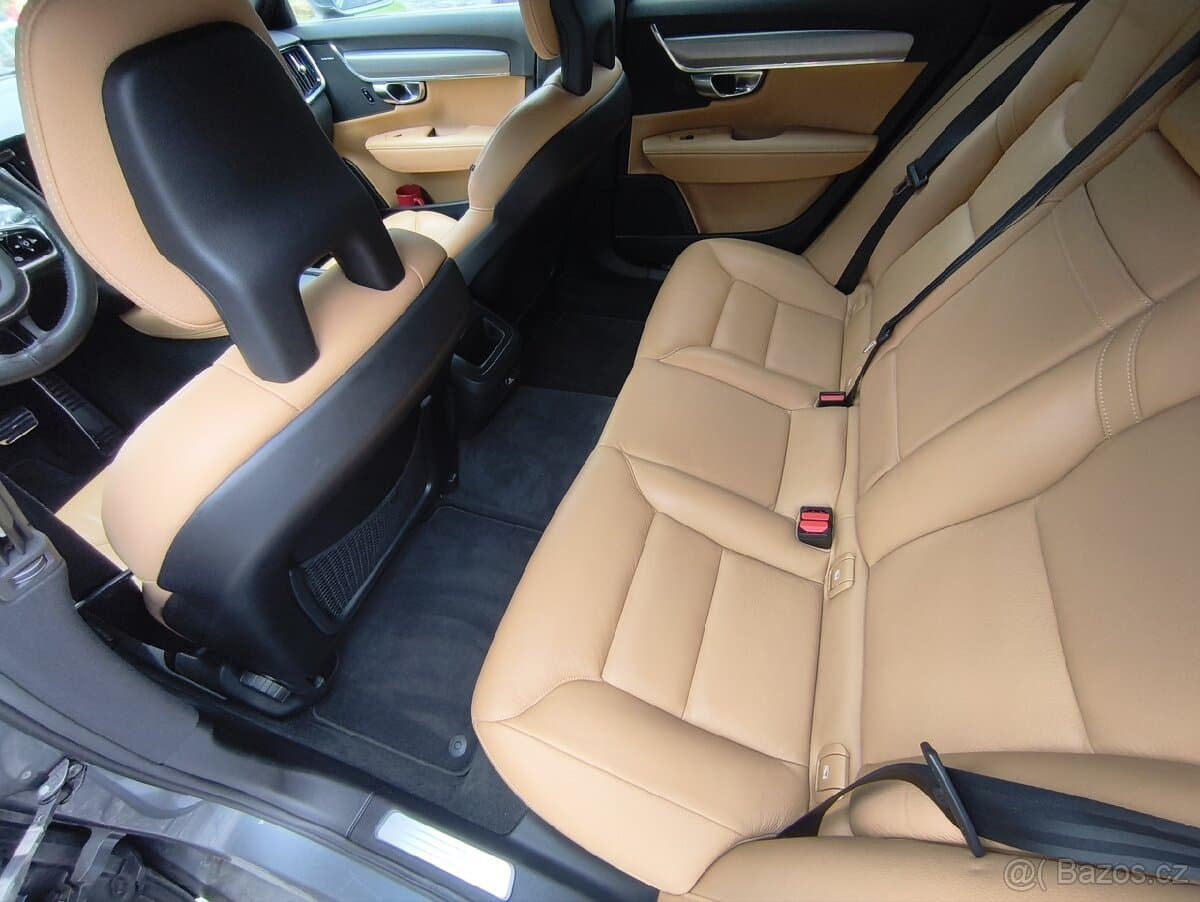 2017 Volvo V90 - 14