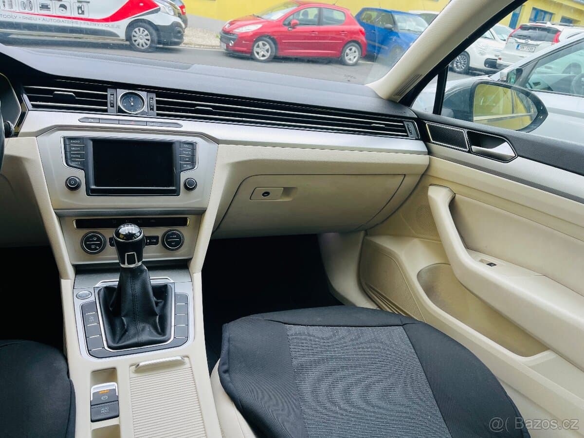 Volkswagen PASSAT - 14
