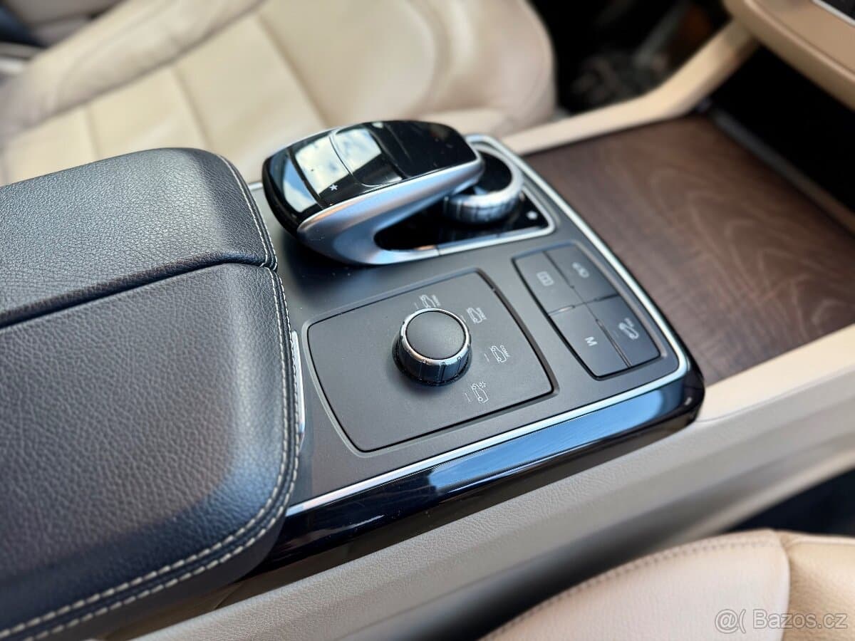 2017 Mercedes-Benz GL - 14