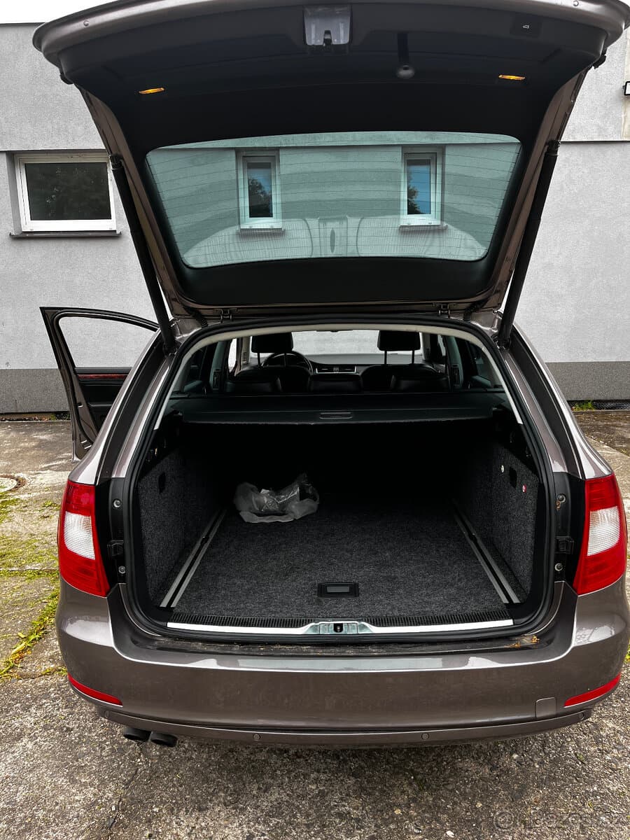 2010 Škoda SUPERB - 14