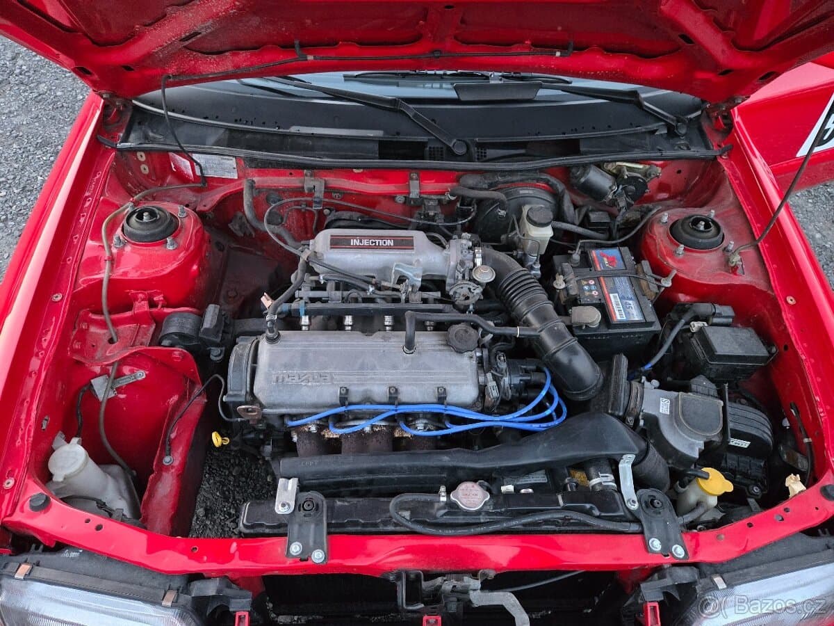 1990 Mazda 323 - 14