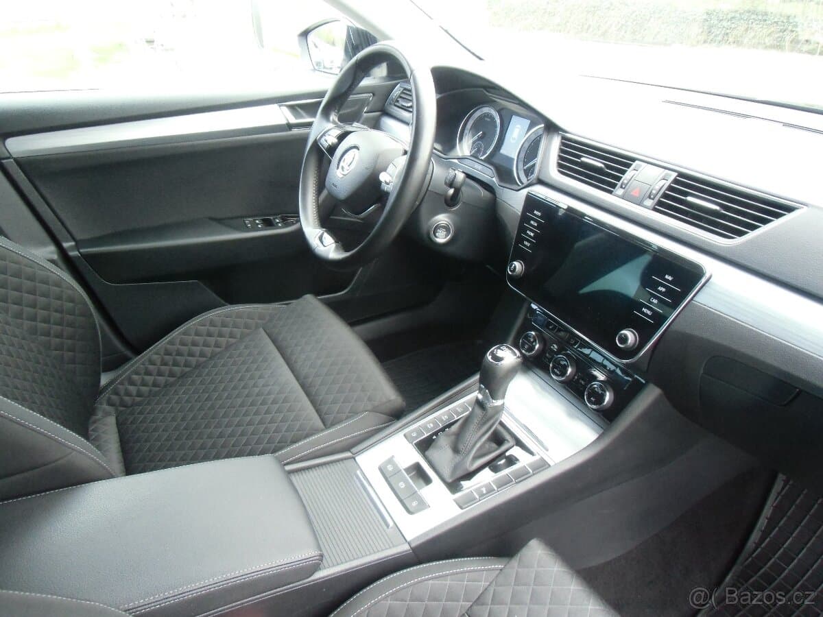 2021 Škoda SUPERB - 14