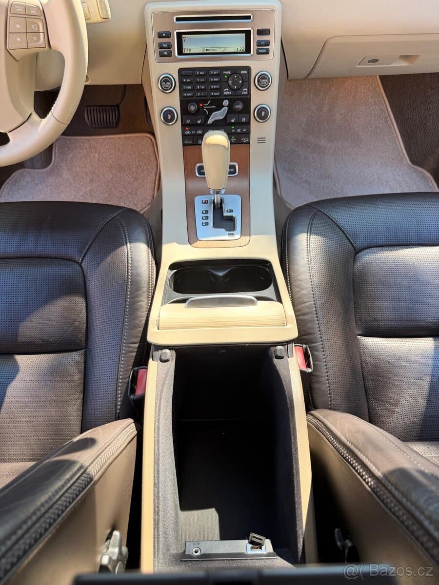 2009 Volvo XC70 - 14