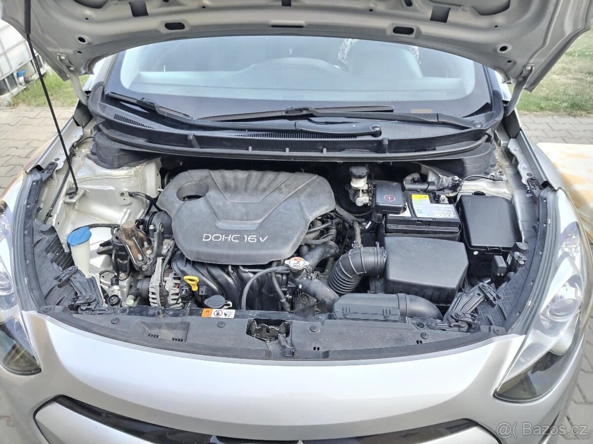 2013 Hyundai i30 - 14