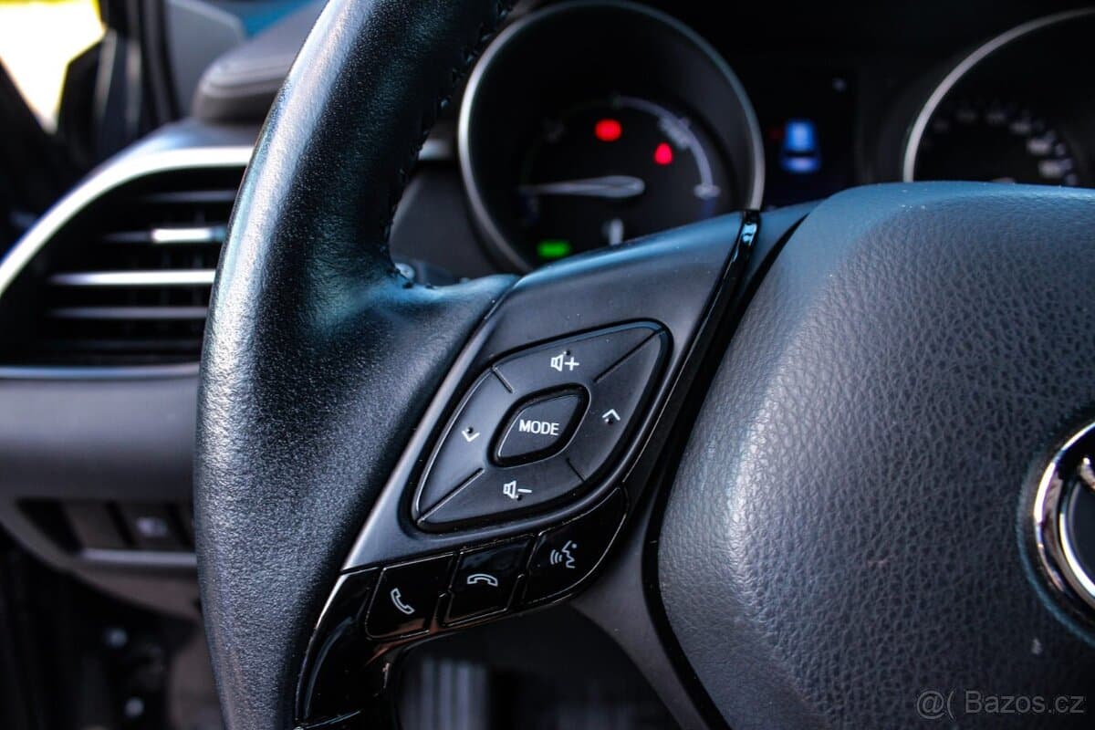 2020 Toyota C-HR - 14