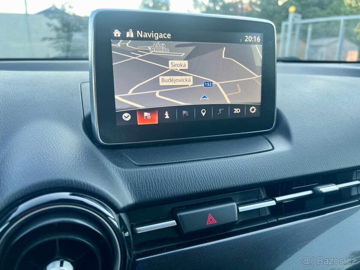 2015 Mazda 2 - 14